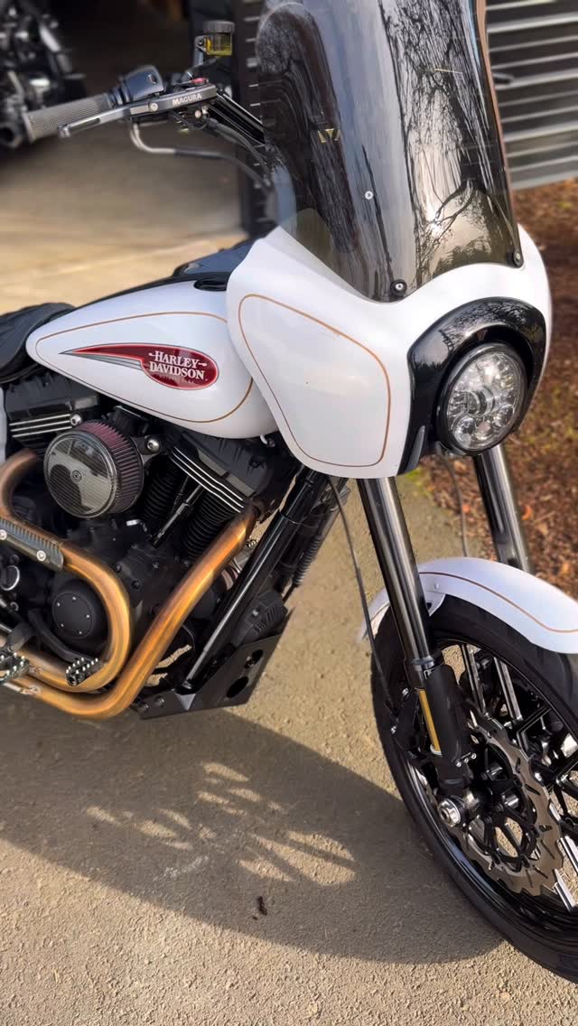 Ward Customs gallery 10-clean-shop.jpg